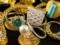 Gold jewelry - how to choose the eternal values