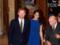 На смену черному: Меган в ярком синем платье вместе с принцем Гарри посетила благотворительный концерт