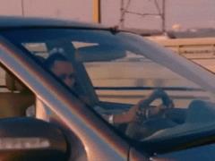 Майли Сайрус в новом клипе убегала от полиции на Дарницком мосту в Киеве