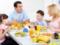 Ученые рассказали о пользе семейных обедов и ужинов для детей