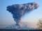Вулкан на Камчатке выбросил столб пепла высотой 10 километров