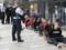 Не соблюдали социальную дистанцию: в Дании полиция дубинками избила футбольных фанатов