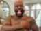 Добавил  приправы : американский боец UFC плюнул в еду российского соперника
