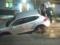В Харькове на Лермонтовской Hyundai Tucson провалился в яму
