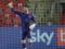 Через все поле: в Англии вратарь забил гол сумасшедшим ударом от ворот