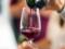 Исследование: литр красного вина в неделю снижает риск развития катаракты