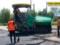 В Харьковской области на дороге в поселок Элитное уложили нижний слой из асфальтобетонной смеси