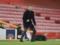 Просто сдержал слово: тренер бельгийской команды пришел на пресс-конференцию голым после камбэка в Лиге Европы