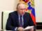 Путин принимал решение о нападении на Украину в узком кругу - Bloomberg