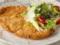 Будет очень сочно и вкусно: куриные отбивные по-киевски с начинкой из масла и зелени