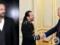 Назвал Путина  незаменимым для мира . Французский певец получил нелепый подарок от России за поддержку войны