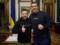 Зеленский поздравил Усика с победой в реванше