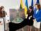 Некоторые картины рисовались в бомбоубежищах Киева: в парламенте Литвы открылась выставка украинской художницы