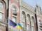 НБУ четвертую неделю подряд продает более 1 млрд долларов валюты