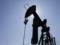 Нефть подешевела на фоне переговоров по поводу Ормуза и рисков войны в Украине — Bloomberg